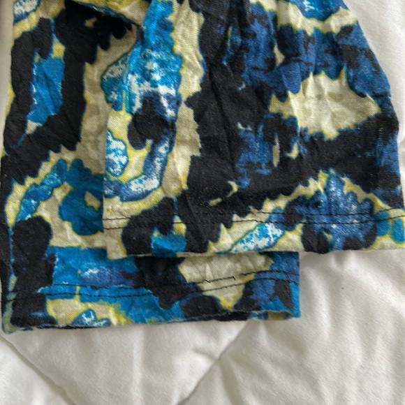 IZOD Women’s Batik Tunic Med. - Picture 10 of 11